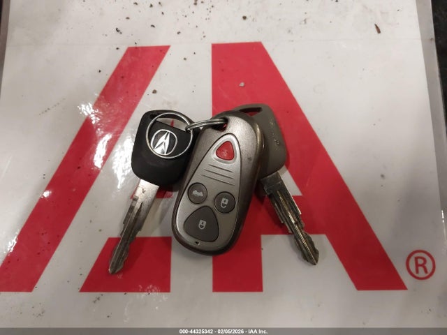 44325342 :رقم المزاد ، 19UUA66225A015368 vin ، 2005 Acura Tl مزاد بيع