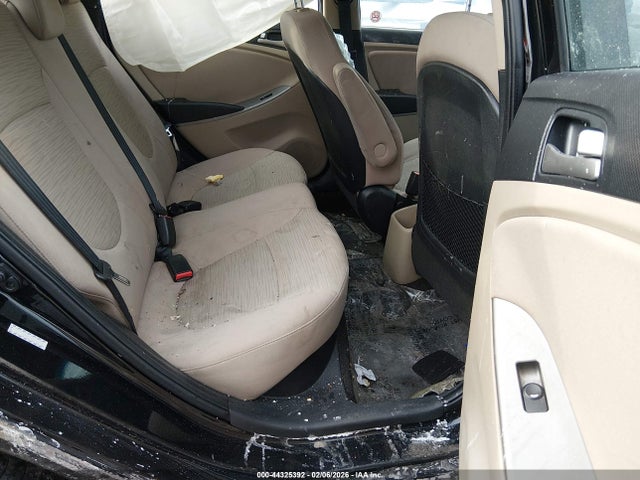 KMHCT4AE8HU276612 Hyundai ACCENT SE