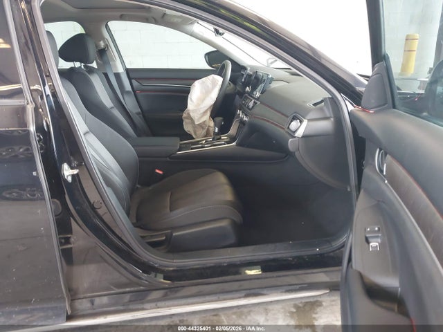 1HGCV1F45JA060500 Honda ACCORD EX