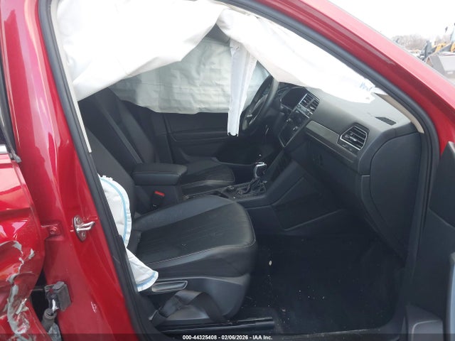 2022 VOLKSWAGEN TIGUAN 3VV2B7AX3NM164324 Photo 4