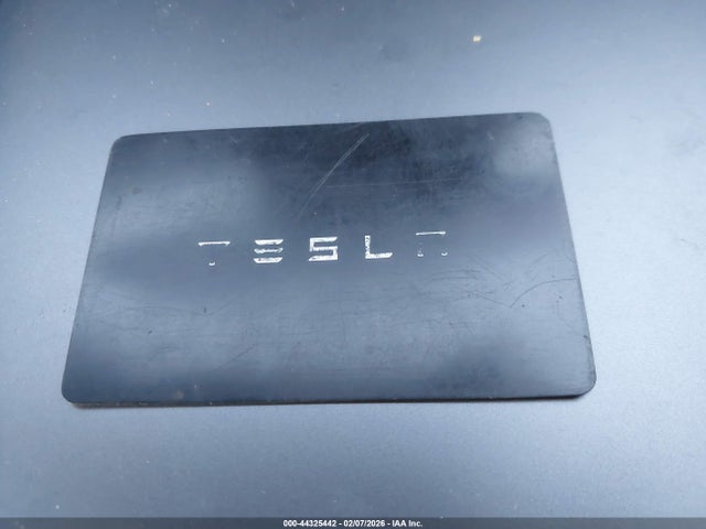 5YJYGDED4MF123194 Tesla Model Y Standard Range Rear-wheel Drive