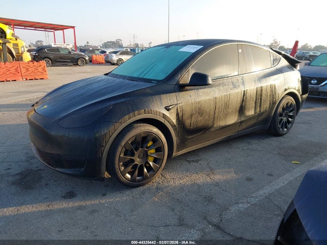 5YJYGDED4MF123194 Tesla Model Y Standard Range Rear-wheel Drive