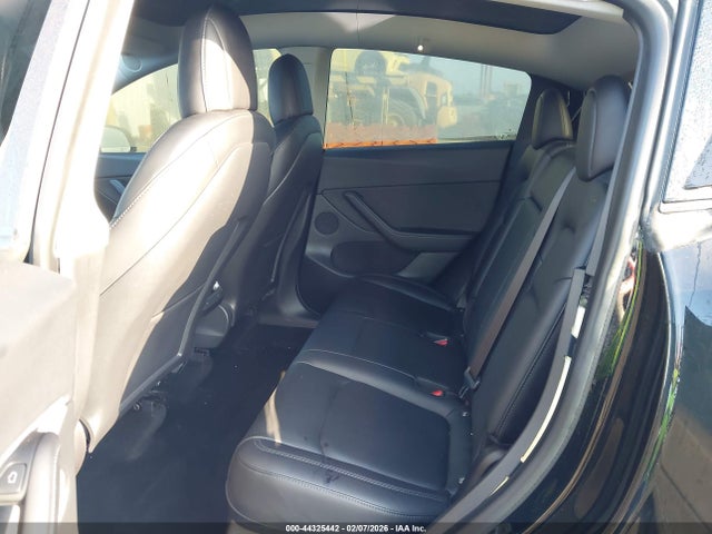 5YJYGDED4MF123194 Tesla Model Y Standard Range Rear-wheel Drive