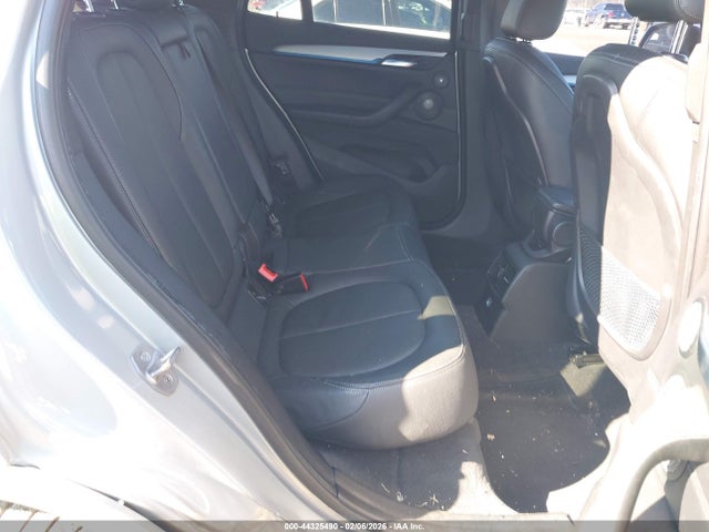 2016 BMW X1 WBXHT3C38G5E51570 Photo 7