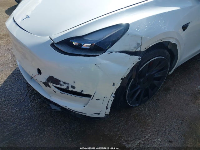 2022 TESLA MODEL Y 7SAYGDEF4NF325779 Photo 5