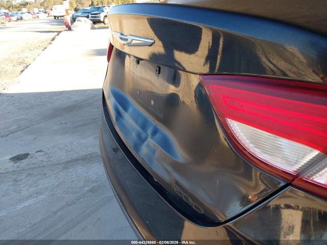 44325560 :رقم المزاد ، 1C3CCCAG6FN731615 vin ، 2015 Chrysler 200 Limited مزاد بيع