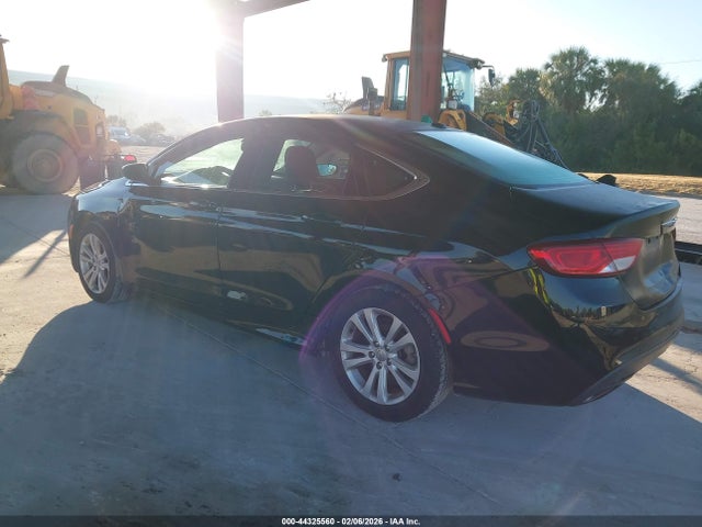 44325560 :رقم المزاد ، 1C3CCCAG6FN731615 vin ، 2015 Chrysler 200 Limited مزاد بيع