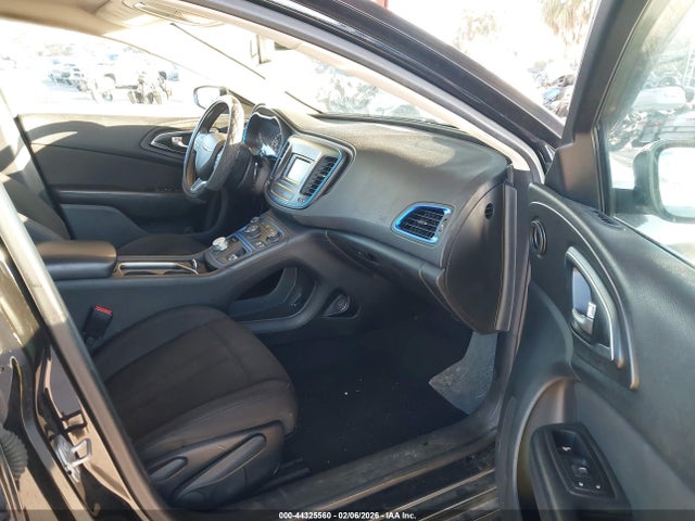 44325560 :رقم المزاد ، 1C3CCCAG6FN731615 vin ، 2015 Chrysler 200 Limited مزاد بيع