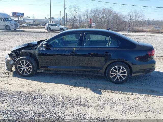 3VWDB7AJ8HM296810 Volkswagen Jetta 1.4t Se