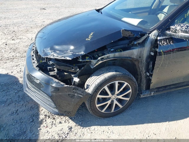 3VWDB7AJ8HM296810 Volkswagen Jetta 1.4t Se