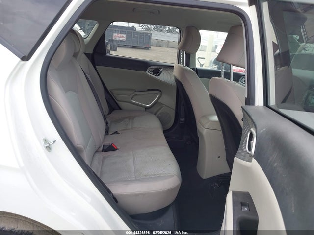 KIA SOUL LX 2021 KNDJ23AUXM7147909 Image 8