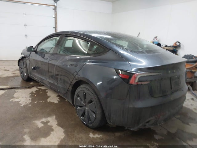 2025 TESLA MODEL 3 5YJ3E1EA6SF986516 Photo 2