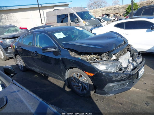 Honda CIVIC EX 2018 19XFC2F72JE204745 Image 13