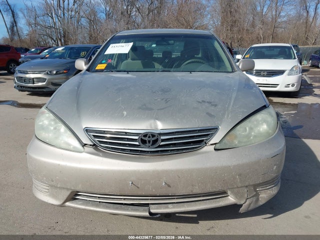 2006 Toyota Camry Le მანქანა იყიდება აუქციონზე, vin: 4T1BE32K96U105000, აუქციონის ნომერი: 44325677