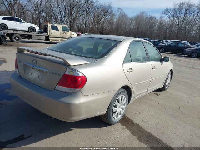 2006 Toyota Camry Le მანქანა იყიდება აუქციონზე, vin: 4T1BE32K96U105000, აუქციონის ნომერი: 44325677