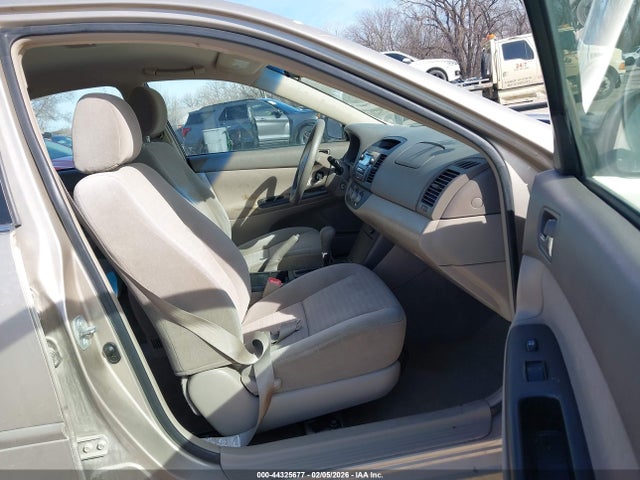 2006 Toyota Camry Le მანქანა იყიდება აუქციონზე, vin: 4T1BE32K96U105000, აუქციონის ნომერი: 44325677