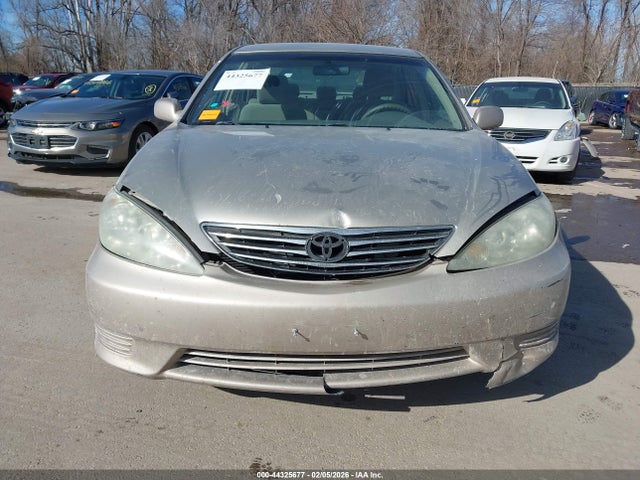 2006 Toyota Camry Le მანქანა იყიდება აუქციონზე, vin: 4T1BE32K96U105000, აუქციონის ნომერი: 44325677