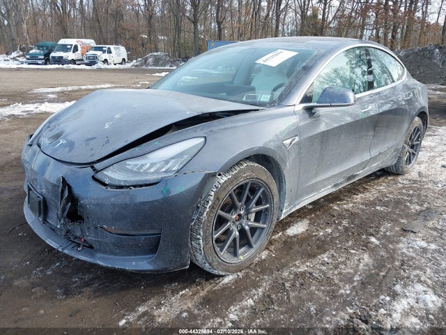 2018 TESLA MODEL 3 5YJ3E1EB1JF183958 Photo 1