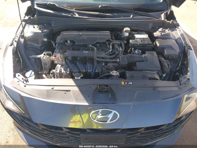 5NPLM4AG6MH043920 Hyundai ELANTRA SEL