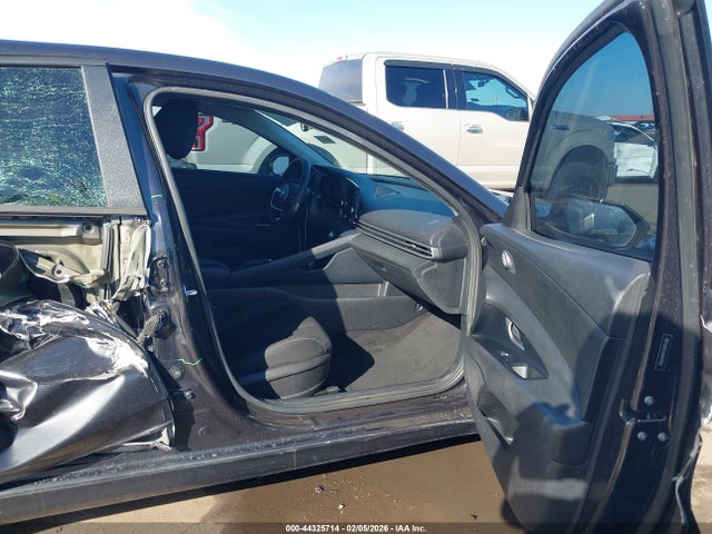 5NPLM4AG6MH043920 Hyundai ELANTRA SEL