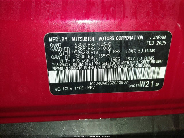 2025 MITSUBISHI OUTLANDER JA4J4UA82SZ023907 Photo 8