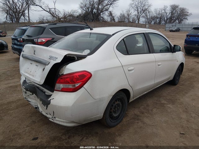 2017 MITSUBISHI MIRAGE G4 ML32F3FJXHHF11632 Photo 3