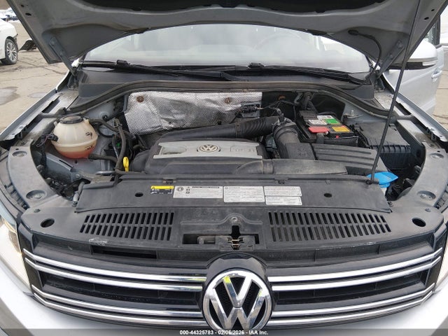 Продаж на аукціоні авто 2018 Volkswagen Tiguan Limited 2.0t, vin: WVGBV7AX4JK003323, номер лоту: 44325783