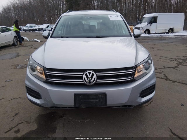 Продаж на аукціоні авто 2018 Volkswagen Tiguan Limited 2.0t, vin: WVGBV7AX4JK003323, номер лоту: 44325783