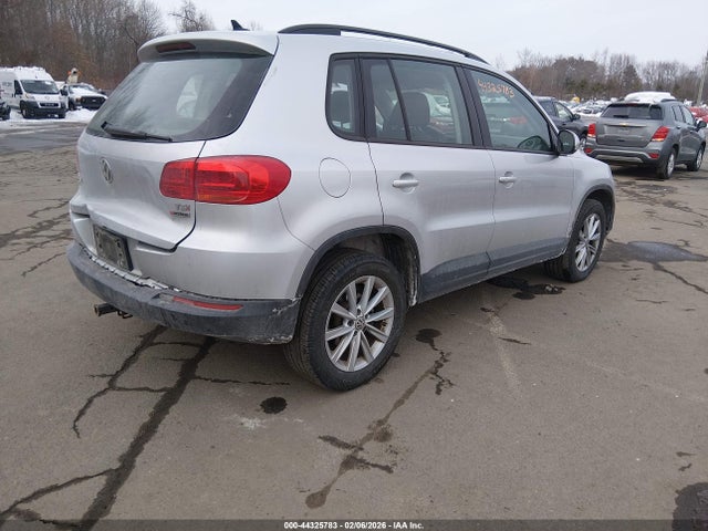 Продаж на аукціоні авто 2018 Volkswagen Tiguan Limited 2.0t, vin: WVGBV7AX4JK003323, номер лоту: 44325783