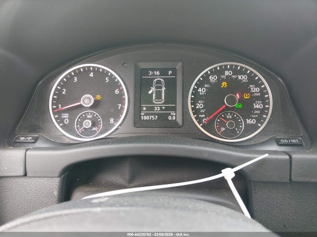 Продаж на аукціоні авто 2018 Volkswagen Tiguan Limited 2.0t, vin: WVGBV7AX4JK003323, номер лоту: 44325783