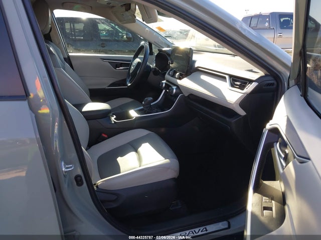 2023 TOYOTA RAV4 2T3C1RFV3PW281539 Photo 4