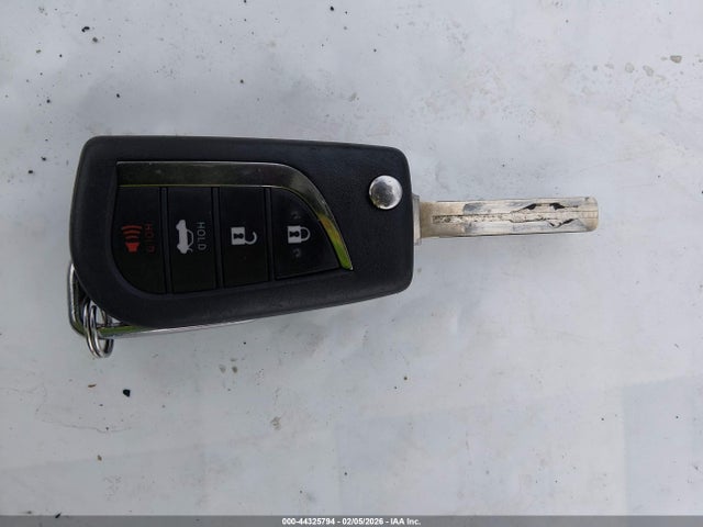 4T1B11HK8KU814048 Toyota CAMRY LE