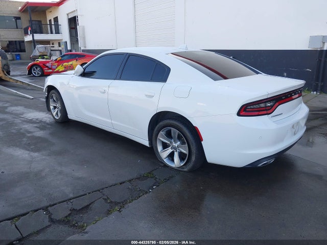 2C3CDXHG5JH162817 Dodge Charger Sxt Plus Rwd