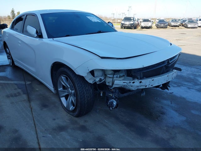 2C3CDXHG5JH162817 Dodge Charger Sxt Plus Rwd