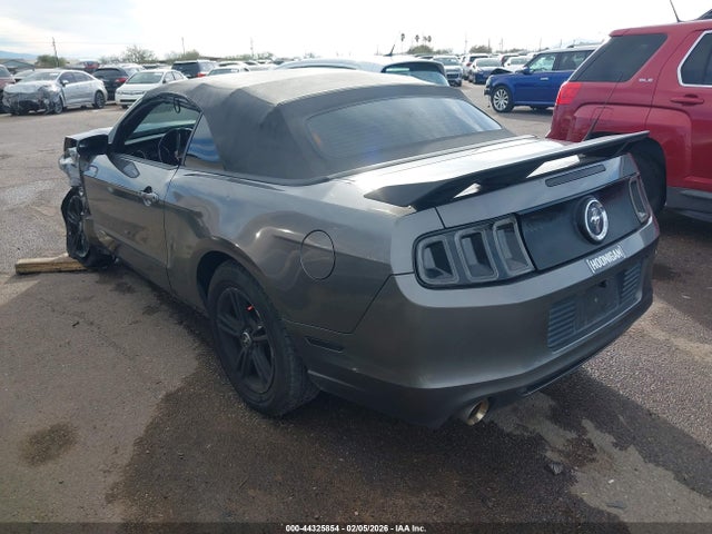 1ZVBP8EM9E5208545 Ford Mustang V6