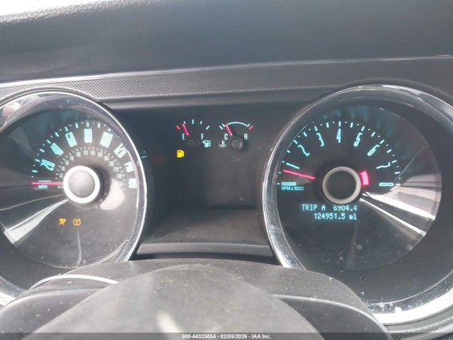 1ZVBP8EM9E5208545 Ford Mustang V6