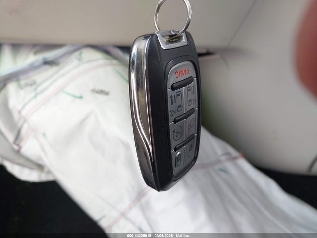 2020 CHRYSLER PACIFICA 2C4RC1GG0LR109219 Photo 10