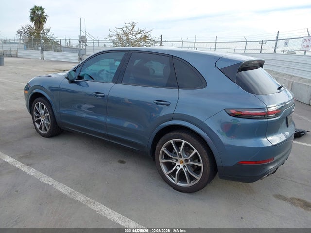 2019 PORSCHE CAYENNE WP1AB2AY9KDA63641 Photo 2