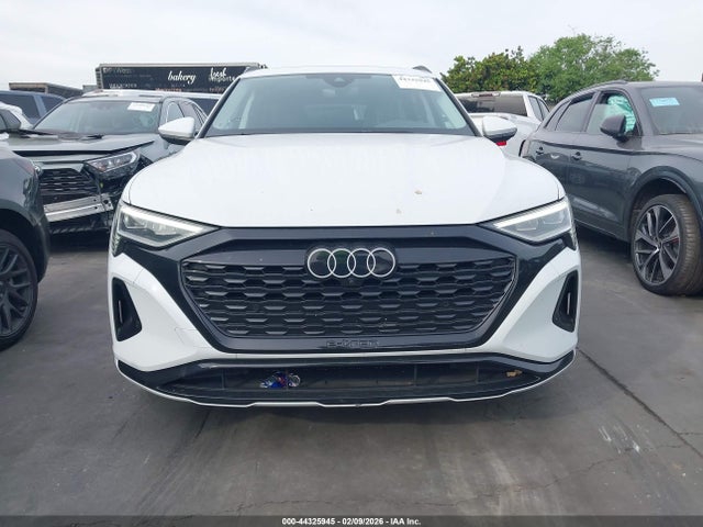 Продаж на аукціоні авто 2024 Audi Q8 E-tron Premium Quattro, vin: WA14AAGE0RB012568, номер лоту: 44325945