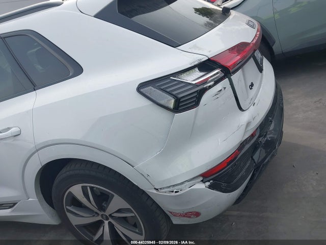 Продаж на аукціоні авто 2024 Audi Q8 E-tron Premium Quattro, vin: WA14AAGE0RB012568, номер лоту: 44325945