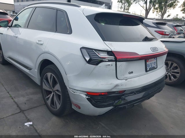 Продаж на аукціоні авто 2024 Audi Q8 E-tron Premium Quattro, vin: WA14AAGE0RB012568, номер лоту: 44325945
