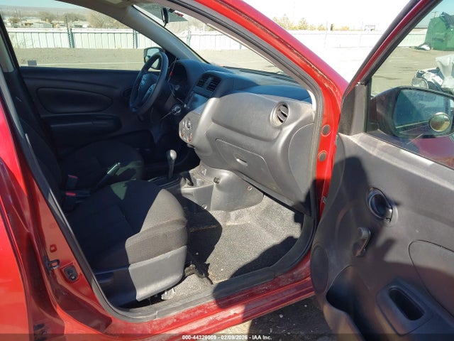 3N1CN7AP5KL819744 Nissan Versa 1.6 S+
