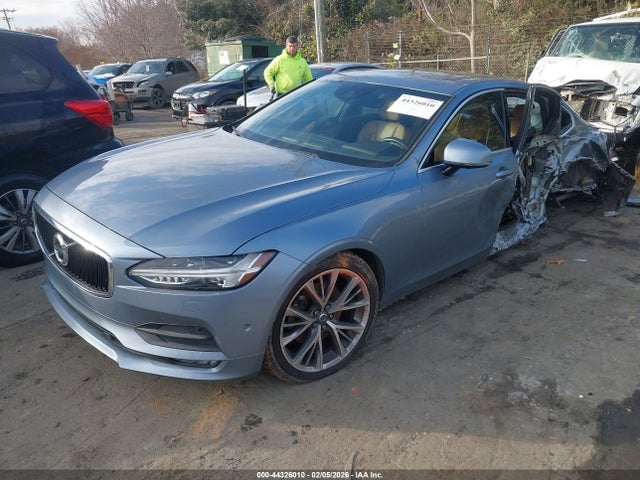 2018 VOLVO S90 LVY982MK5JP035481 Photo 1