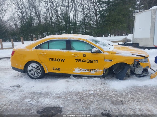 Ford Taurus Limited 2015 1FAHP2F87FG172037 Image 13