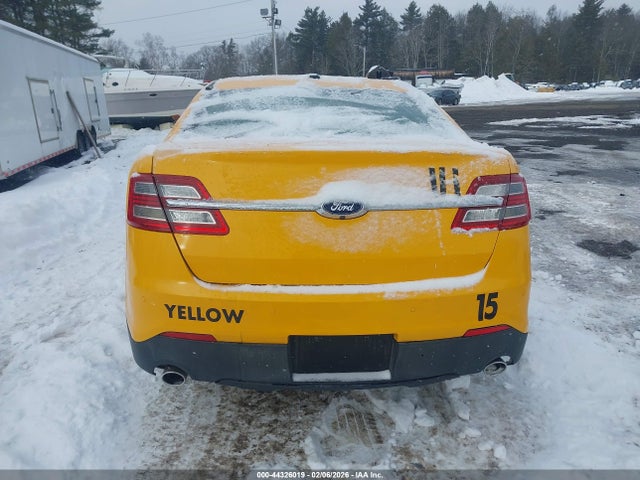 Ford Taurus Limited 2015 1FAHP2F87FG172037 Image 16