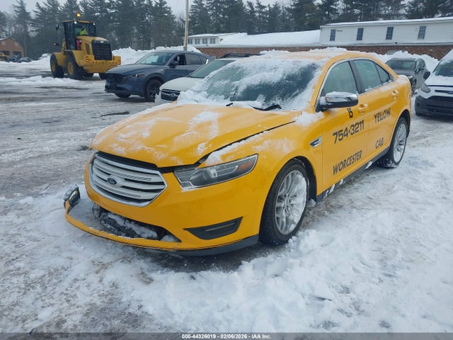 Ford Taurus Limited 2015 1FAHP2F87FG172037 Image 2