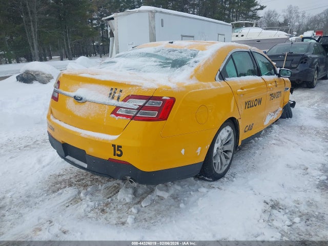 Ford Taurus Limited 2015 1FAHP2F87FG172037 Image 4