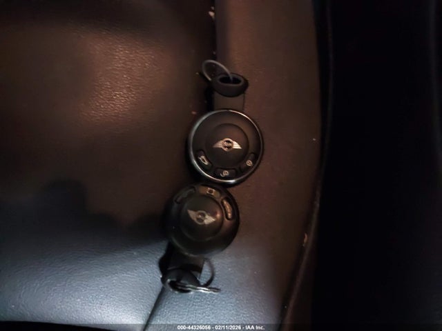 2012 MINI COOPER WMWSU3C58CT263858 Photo 10