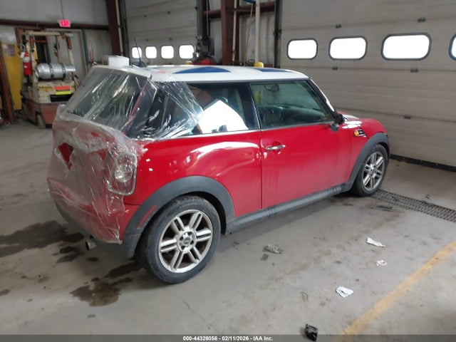 2012 MINI COOPER WMWSU3C58CT263858 Photo 3