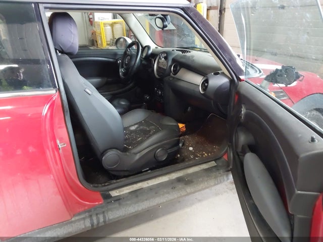 2012 MINI COOPER WMWSU3C58CT263858 Photo 4